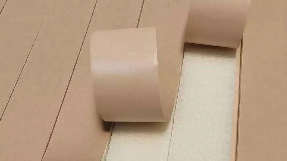 پلی فوم و اسفنج پشت چسبدار